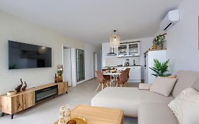 Larus Apartment